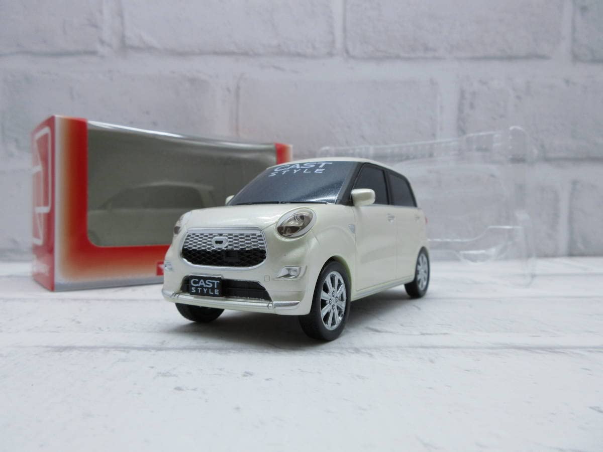 Amazon.co.jp: ミニカー ダイハツ キャストスタイル パールホワイト